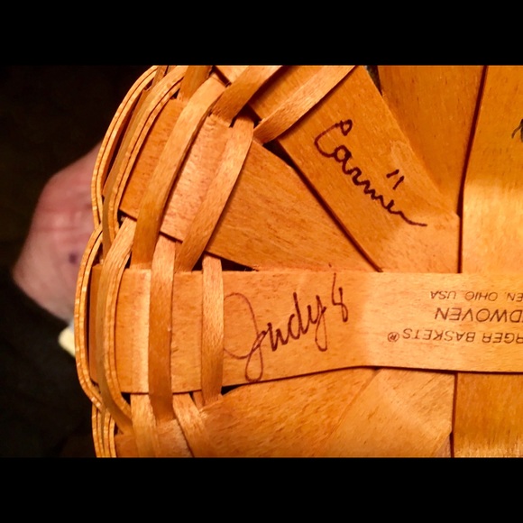 Custom Signed by 4+ Longaberger 2002 Basket EUC - Picture 5 of 8